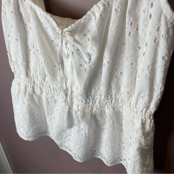 NWT Flag & Anthem Stitch Fix White Eyelet Top M - Picture 5 of 13